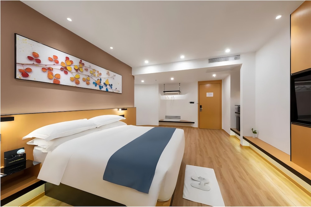 Elite Single Room, City View