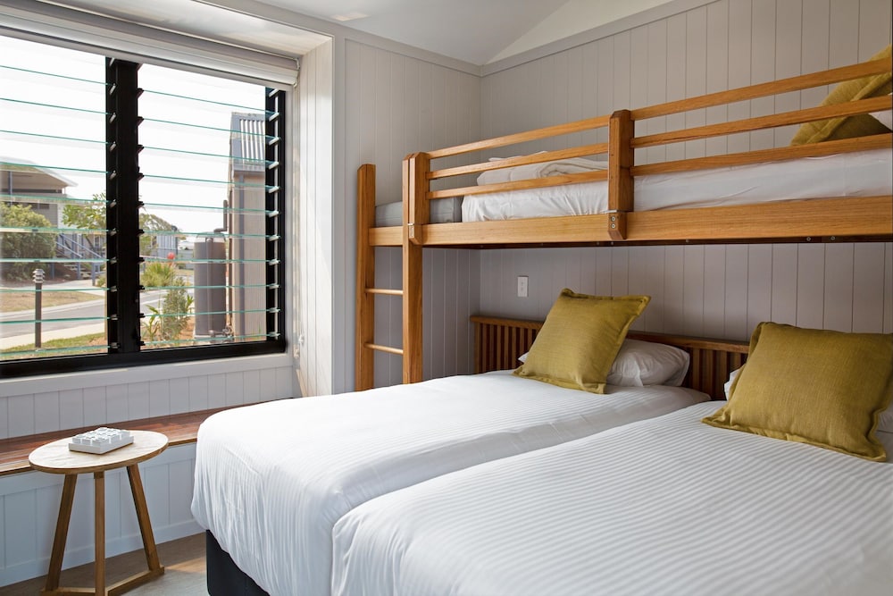 Premium Cabin - Sleeps 5 - Dog Friendly photo 3