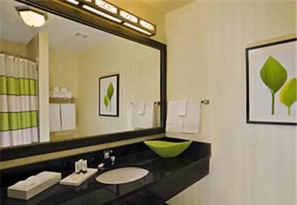 Executive Suite, 1 King Bed - Photo 7