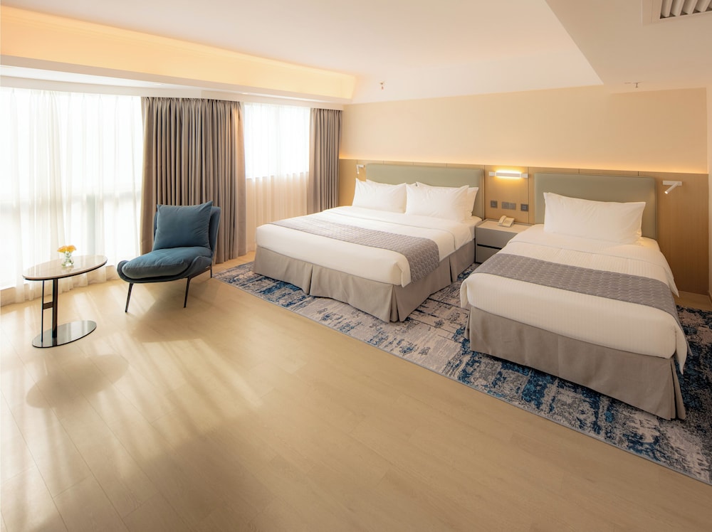 Deluxe Double & Single Room