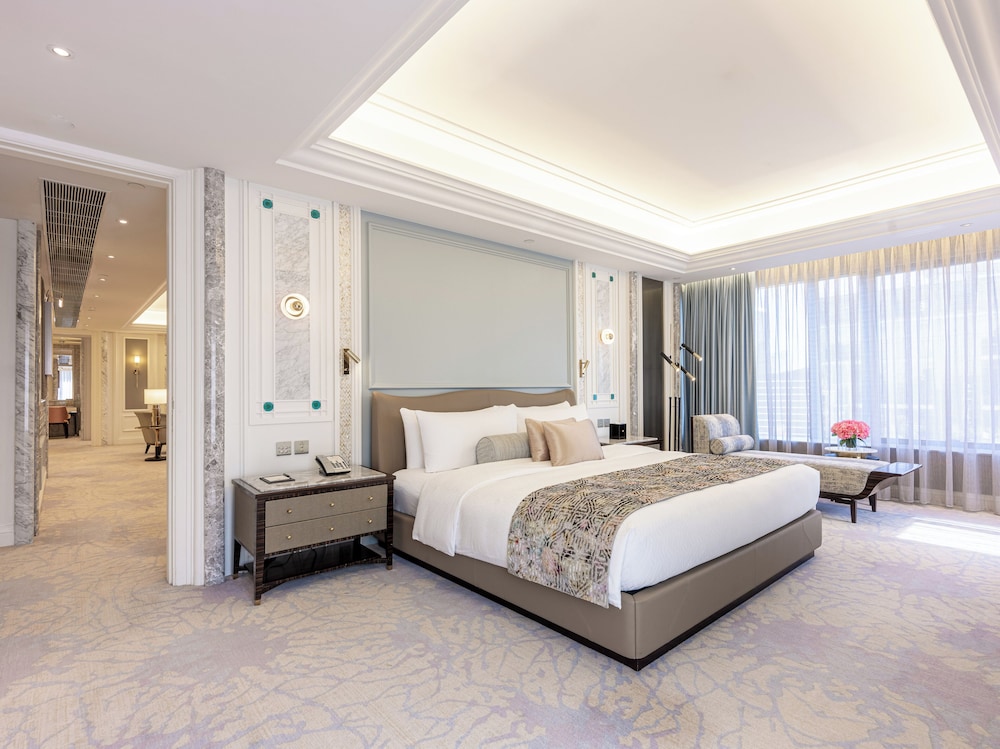 Queen Suite photo 3