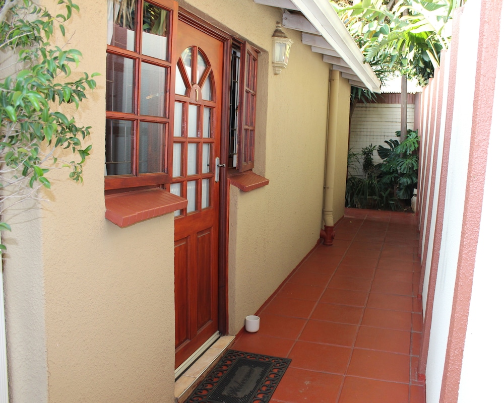 Cosy Ground Floor photo 2