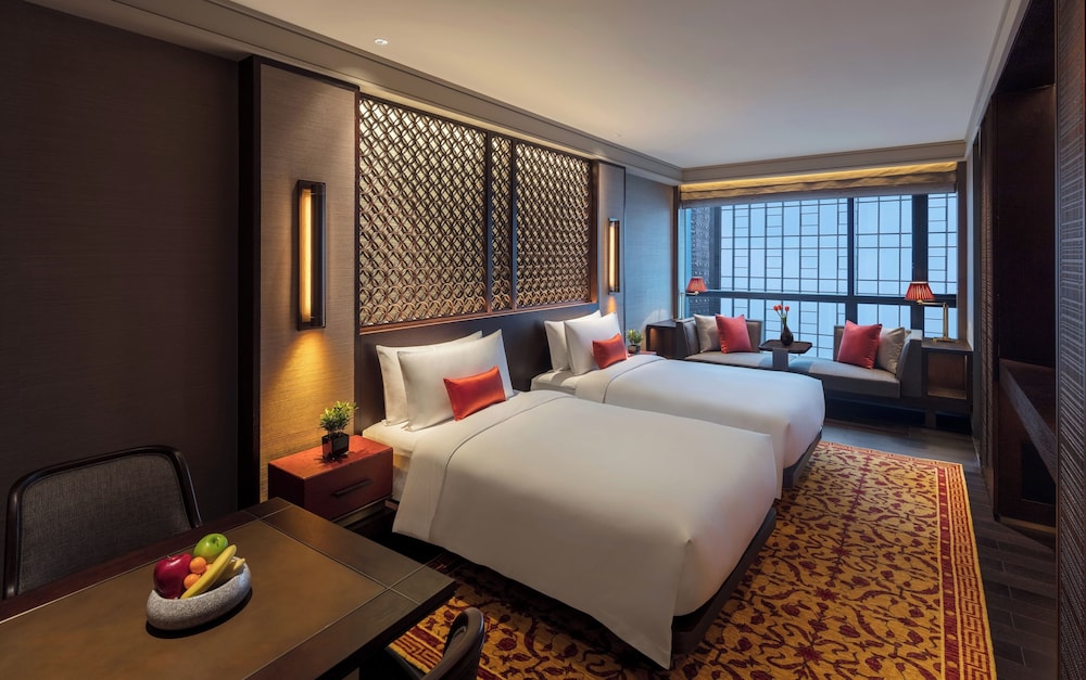 Classic Room, 2 Twin Beds, City View