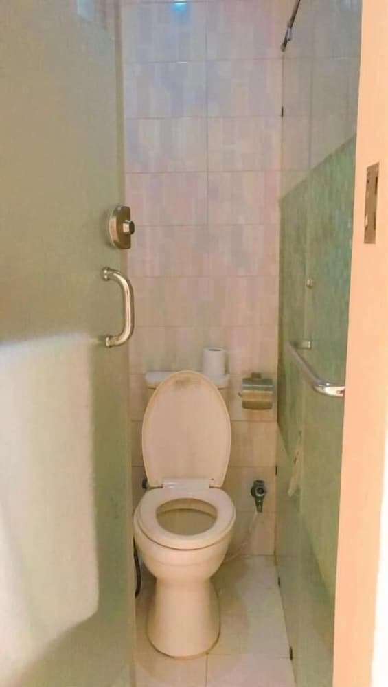 Deluxe Double Room - Photo 9