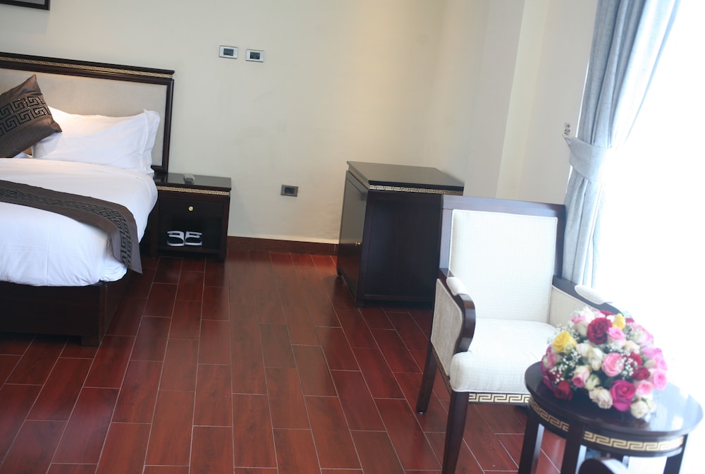 Economy Room, Accessible, City View