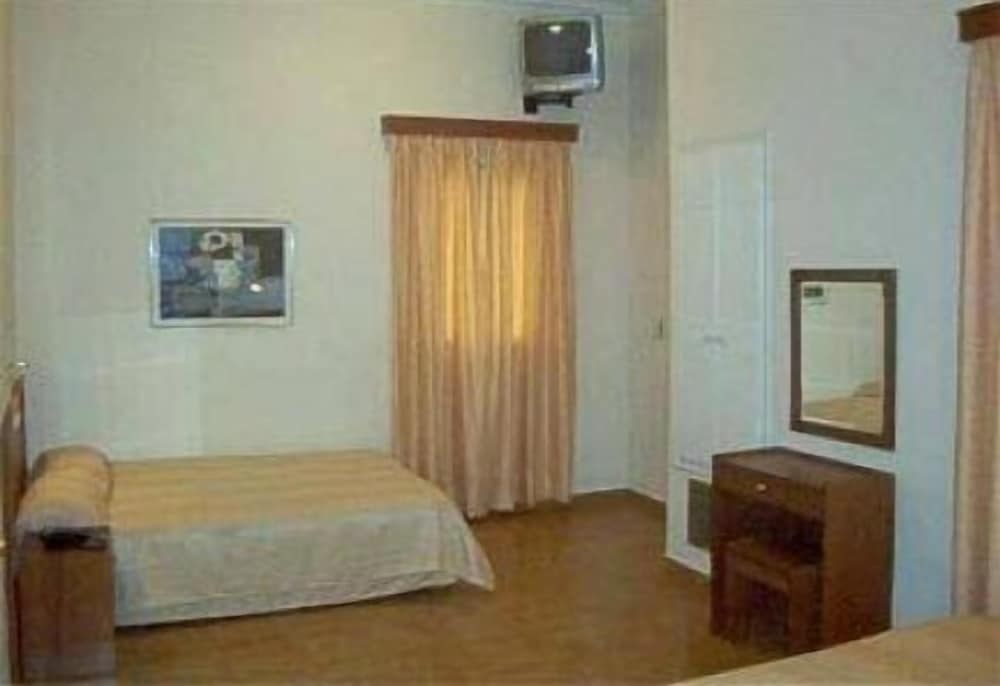 Single Room photo 1