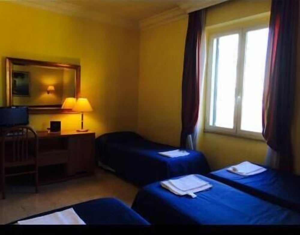 Standard Room photo 3
