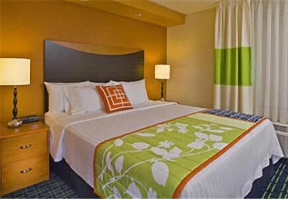 Executive Suite, 1 King Bed - Photo 2
