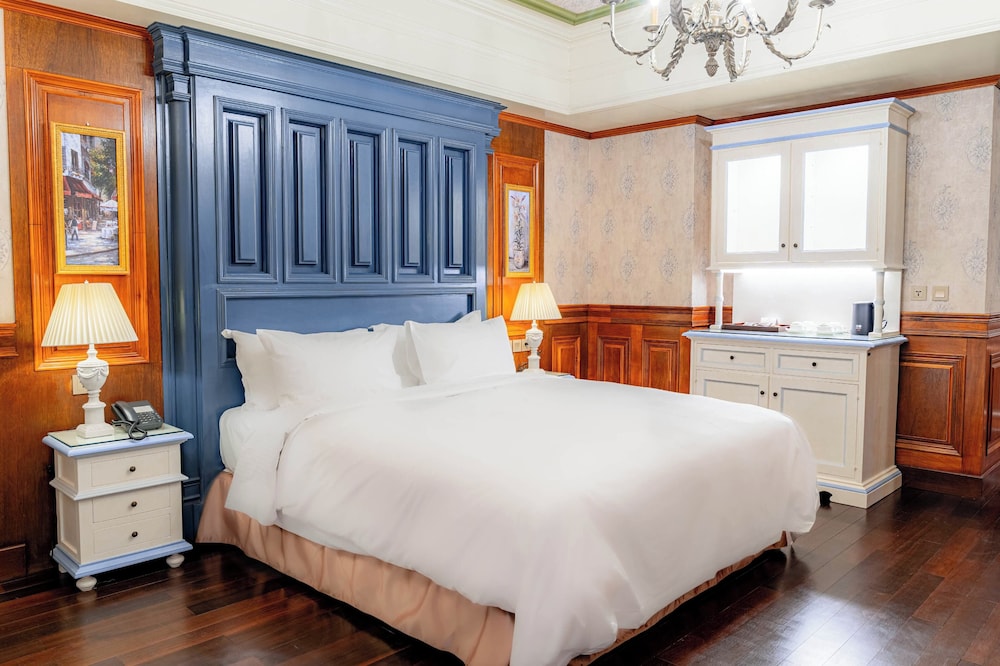 Cyan Family Suite photo 1