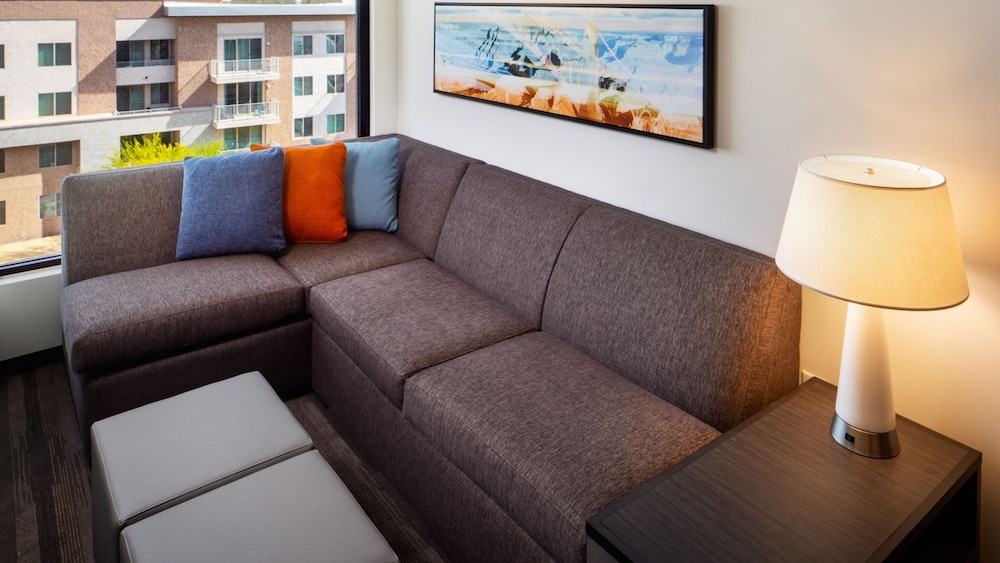 Suite, 1 Bedroom, Accessible (Roll-In Shower) - Photo 3