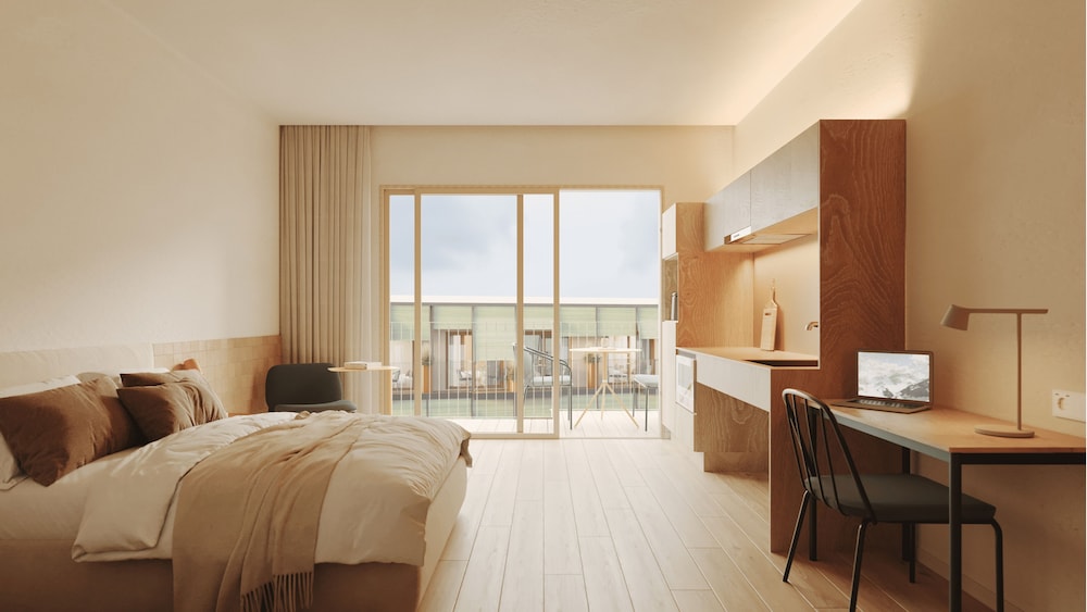 Deluxe Room, Balcony, City View