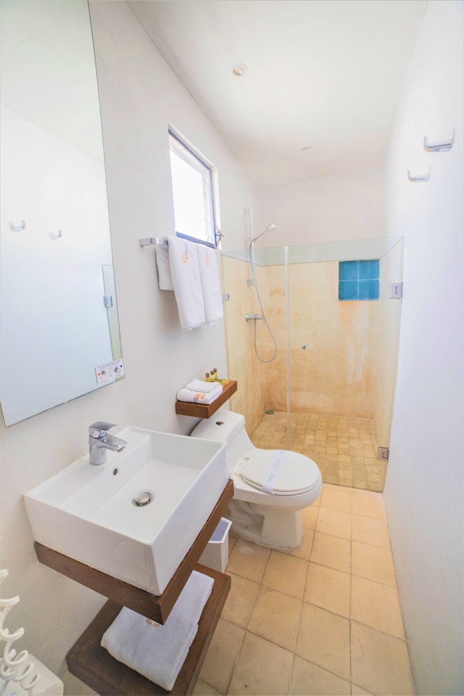 Standard Room - Photo 5