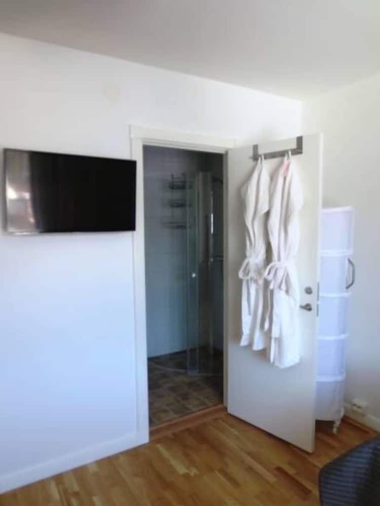 Twin Room, 2 Twin Beds photo 1