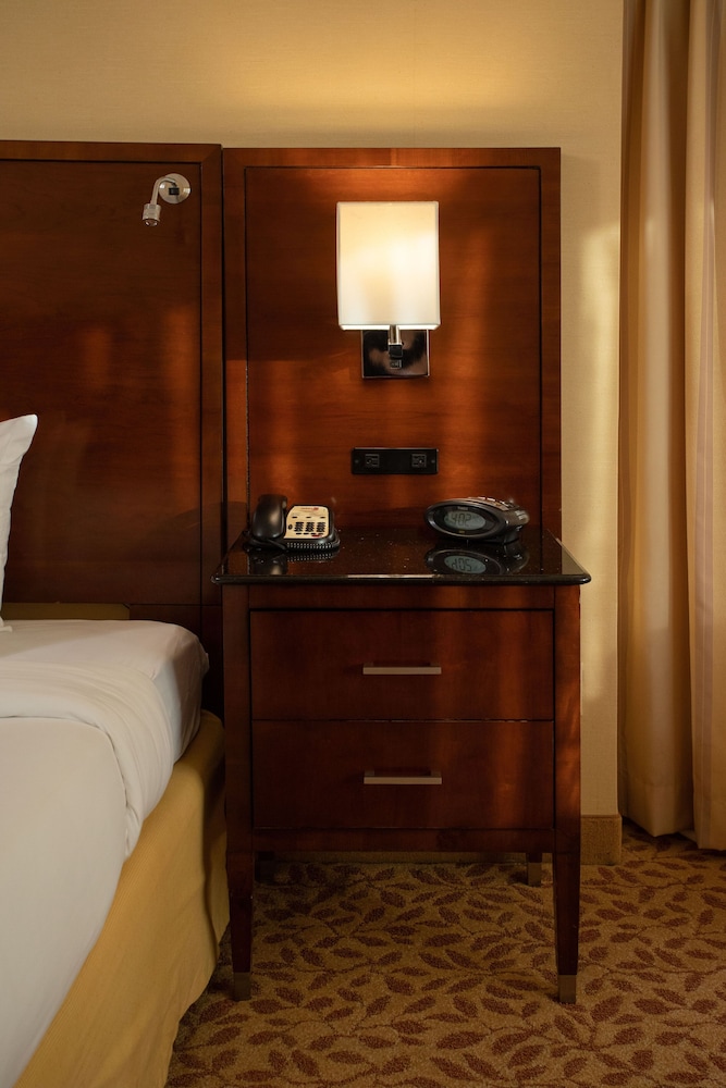 Basic Single Room - Photo 3