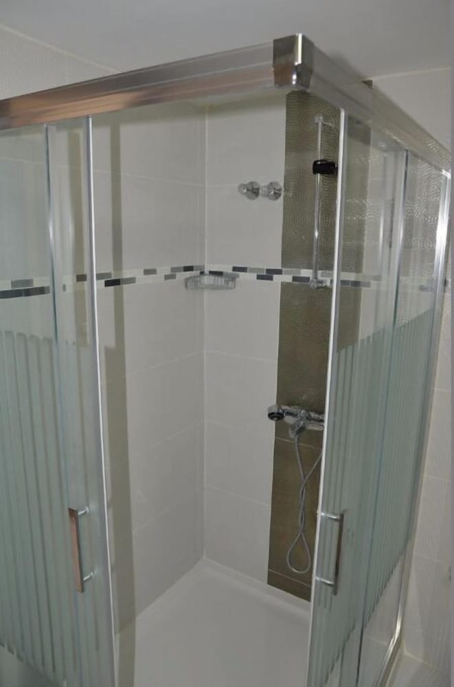 Standard Double or Twin Room photo 2