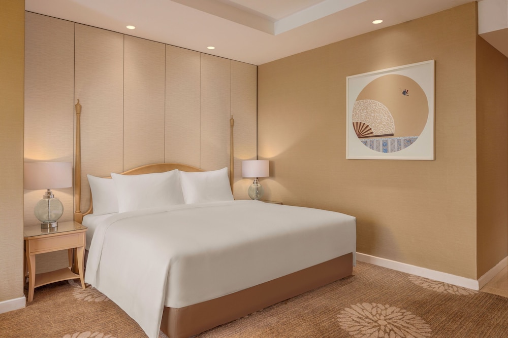 Executive Room, 1 King Bed (Dusit Club) photo 2