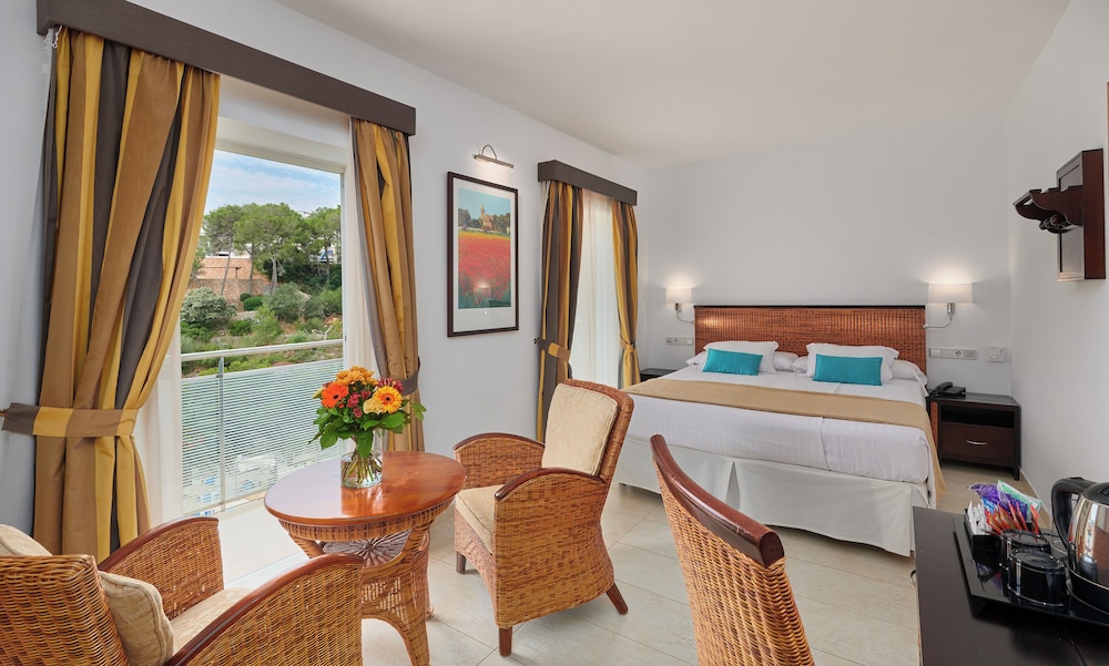 Junior Double Room, 1 Queen Bed, Balcony, Sea View