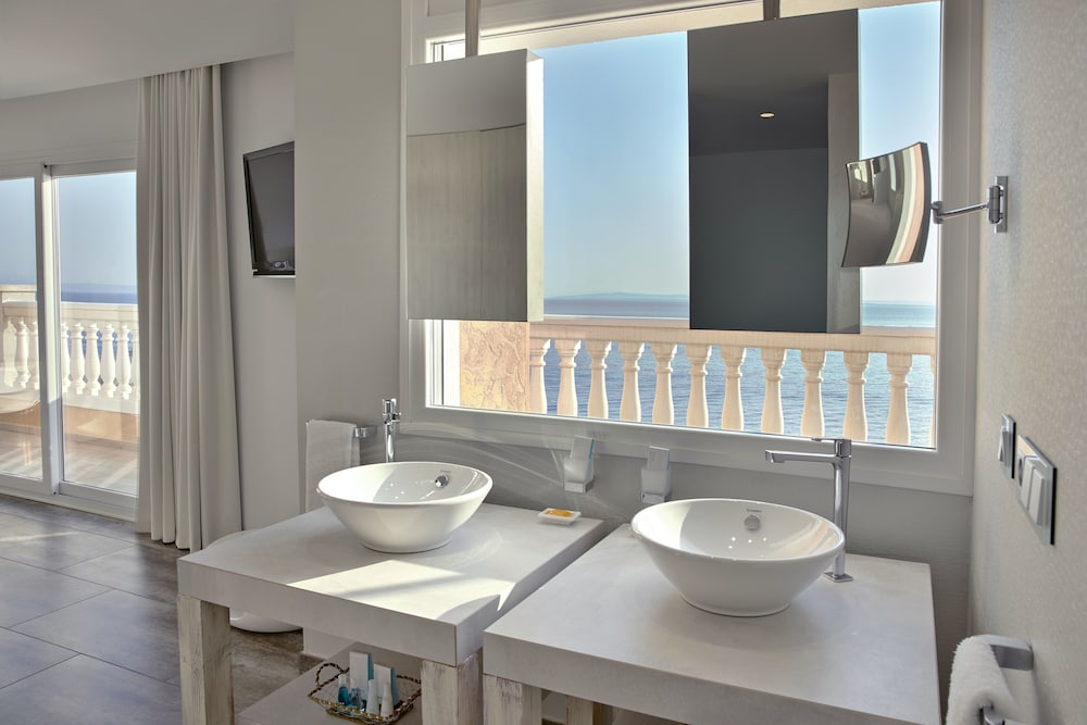 Superior Penthouse, Terrace, Sea View photo