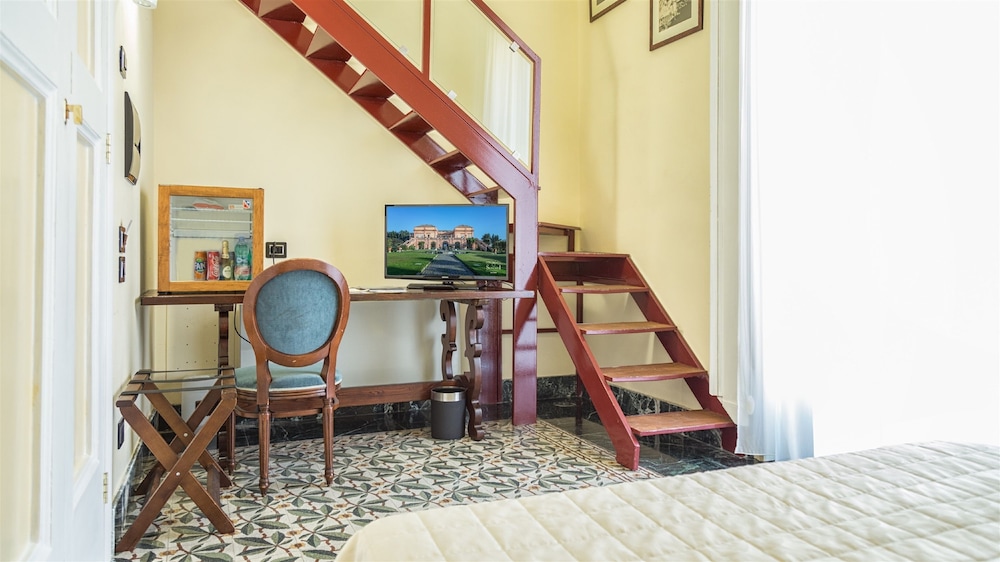 Club Double Room - Photo 5