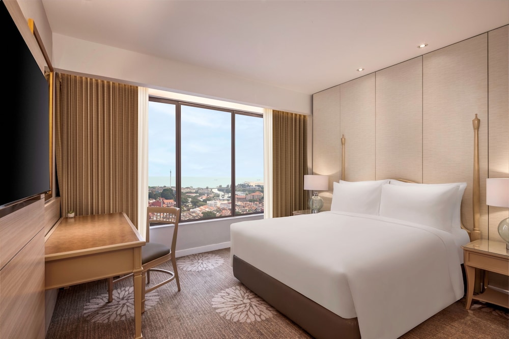 Junior Suite, 1 Queen Bed photo 1