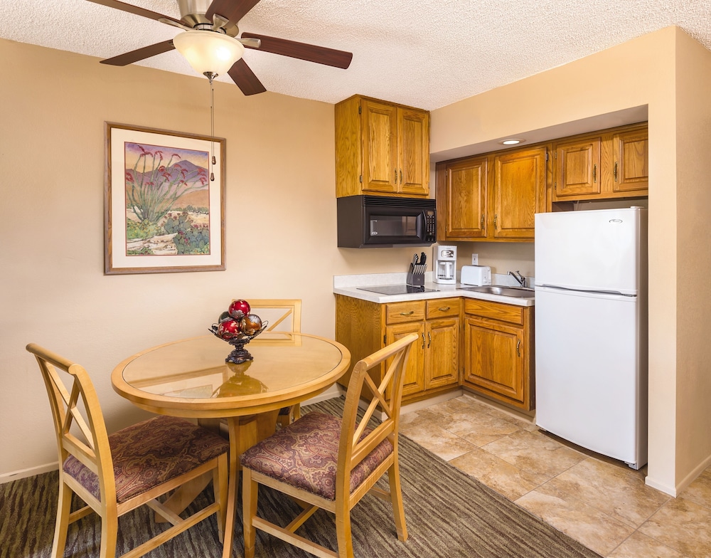 Studio, Kitchenette photo 3