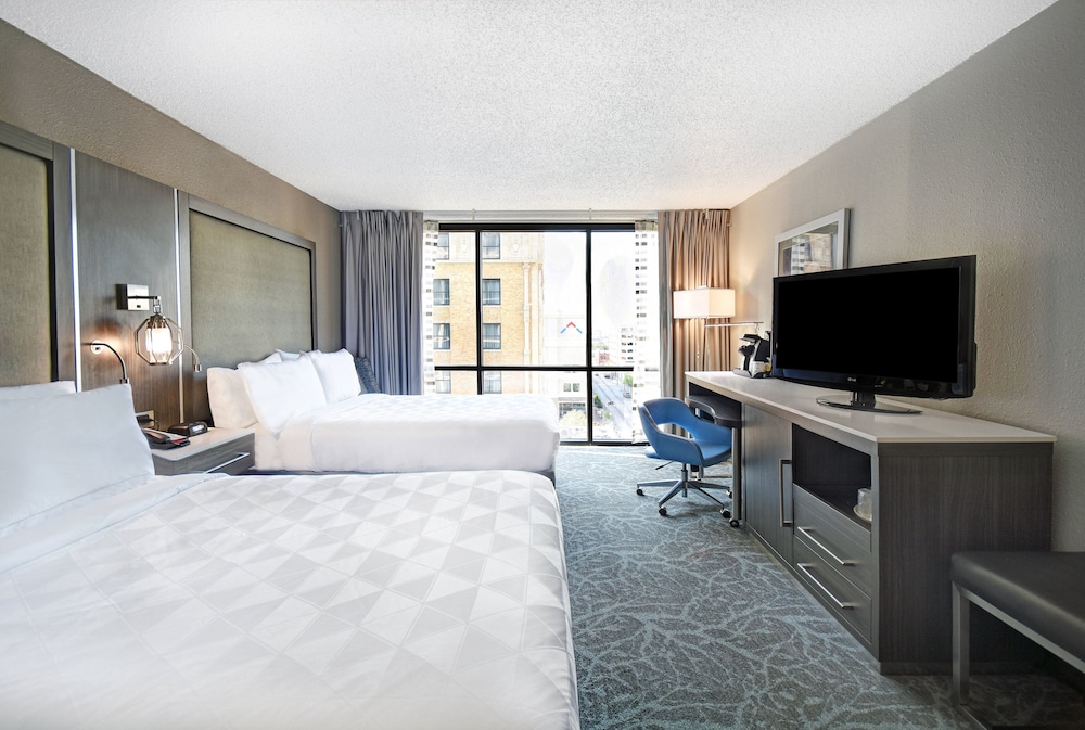 Standard Room, 2 Double Beds - Photo 2