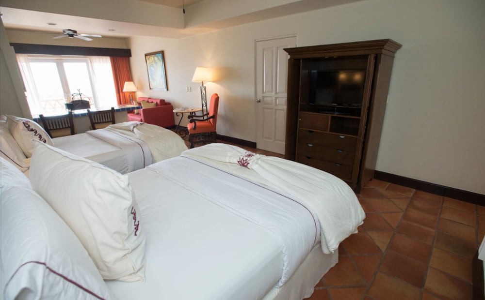 Villa One-Bedroom-NO MEALS ROOM ONLY - Photo 7