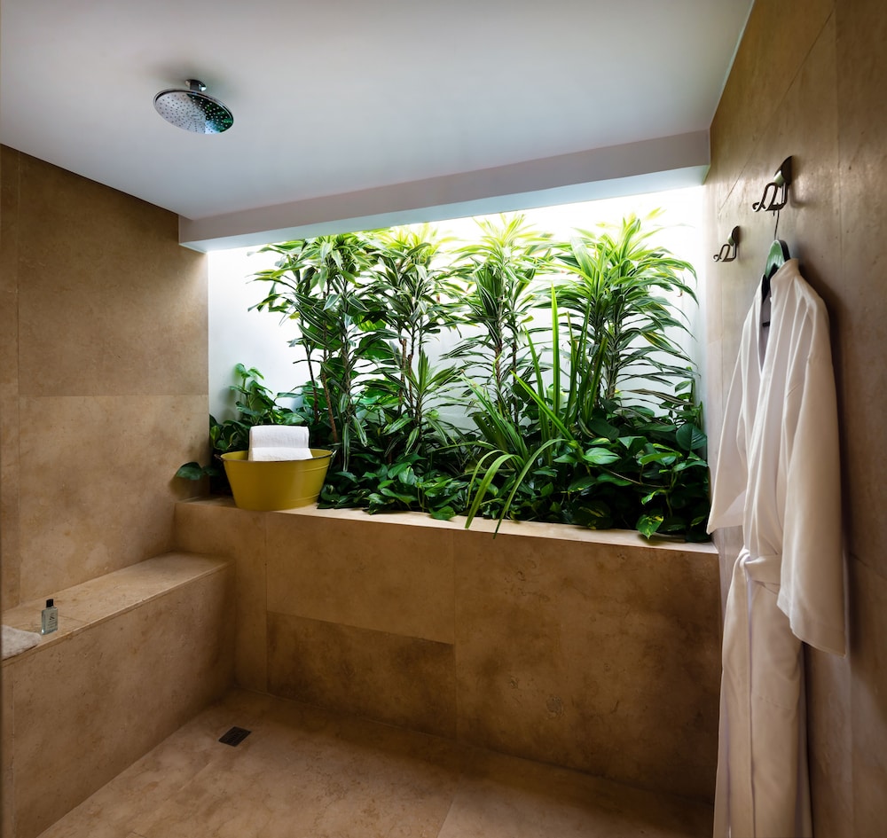 Suite, 1 King Bed (Caribbean) thumbnail 5