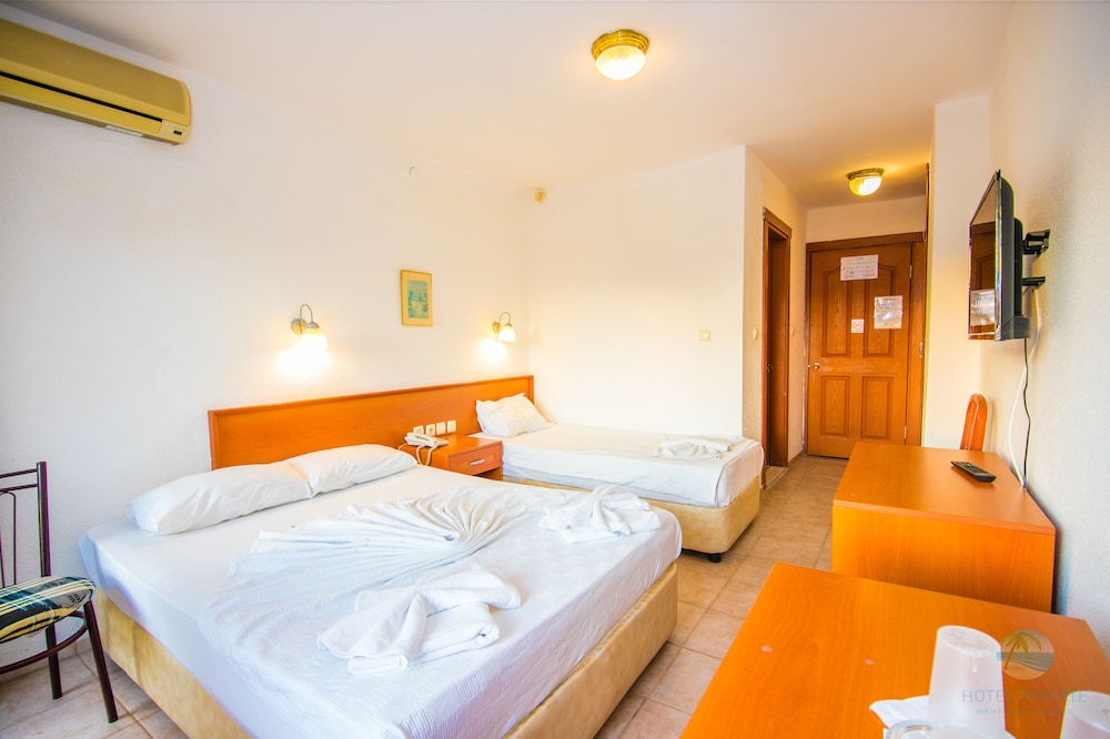 Standard Triple Room photo 1