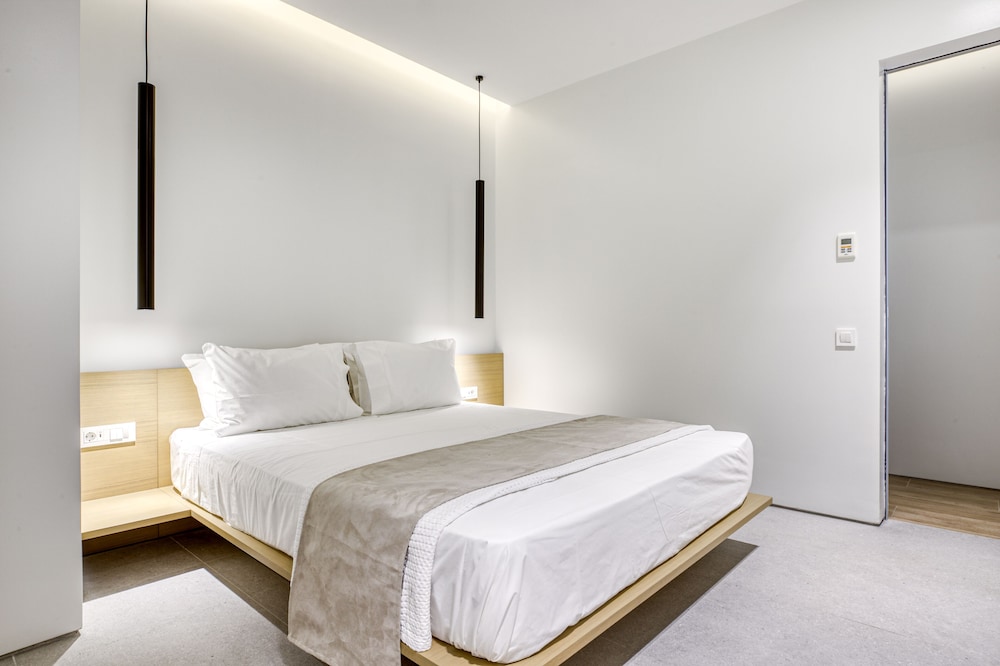 Luxury Apartment, 3 Bedrooms, Balcony, City View photo 1