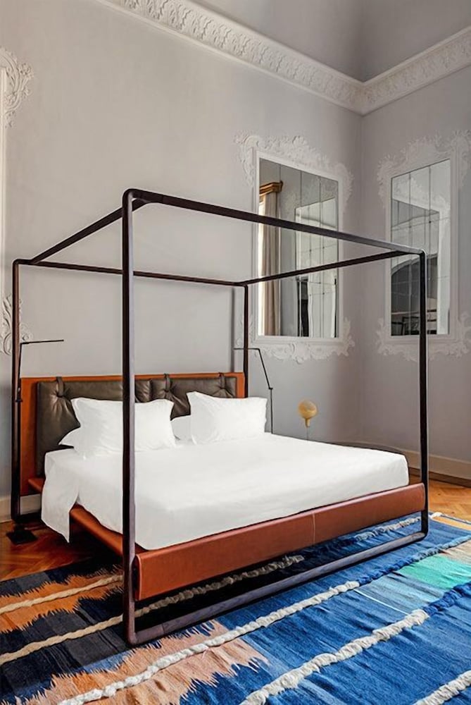 Deluxe Suite, 1 King Bed photo 1