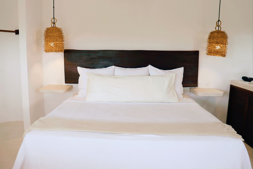 Honeymoon Room photo 3