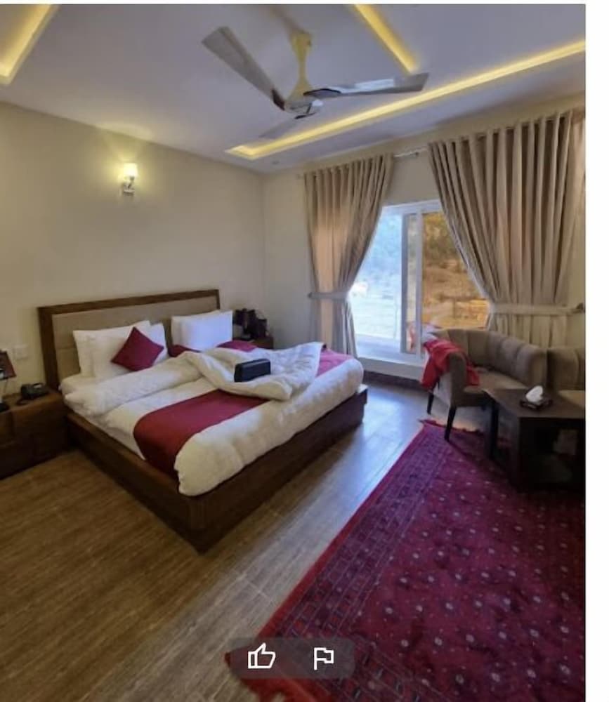 Deluxe Double or Twin Room photo 2