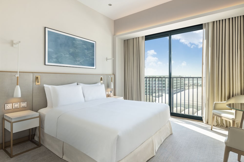 Deluxe Room, 1 King Bed - Photo 1