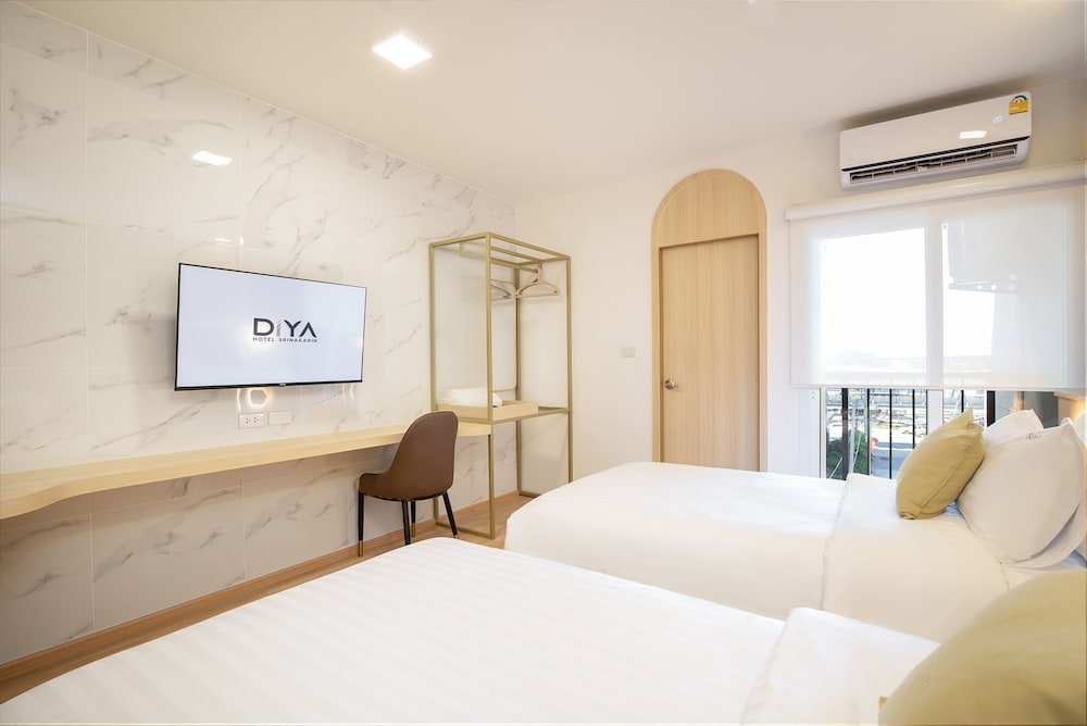 Superior Twin Room with balcony photo 3