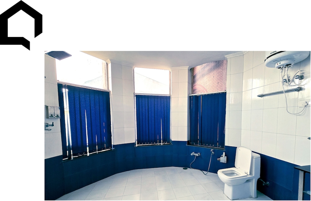 Deluxe Room, Private Bathroom, City View photo 3