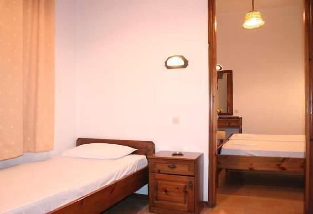 Standard Triple Room, Balcony photo 1