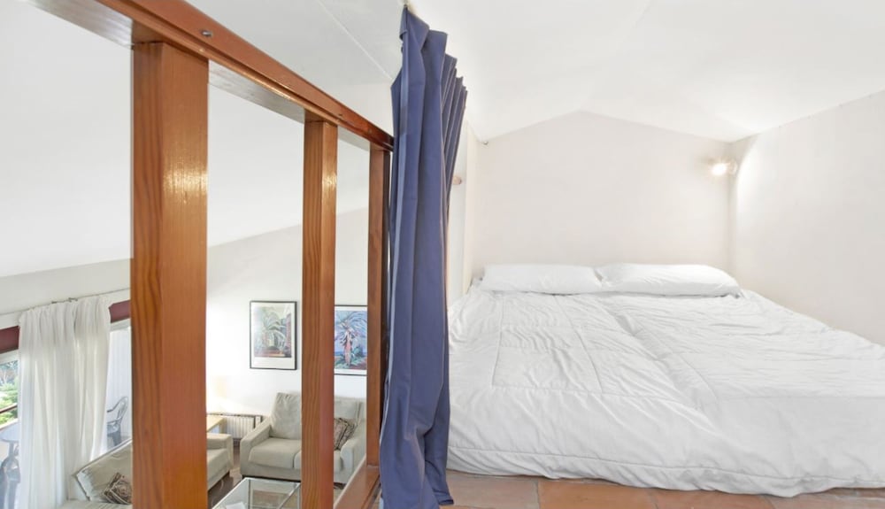 Family Apartment, 2 Bedrooms, Pool View photo 3