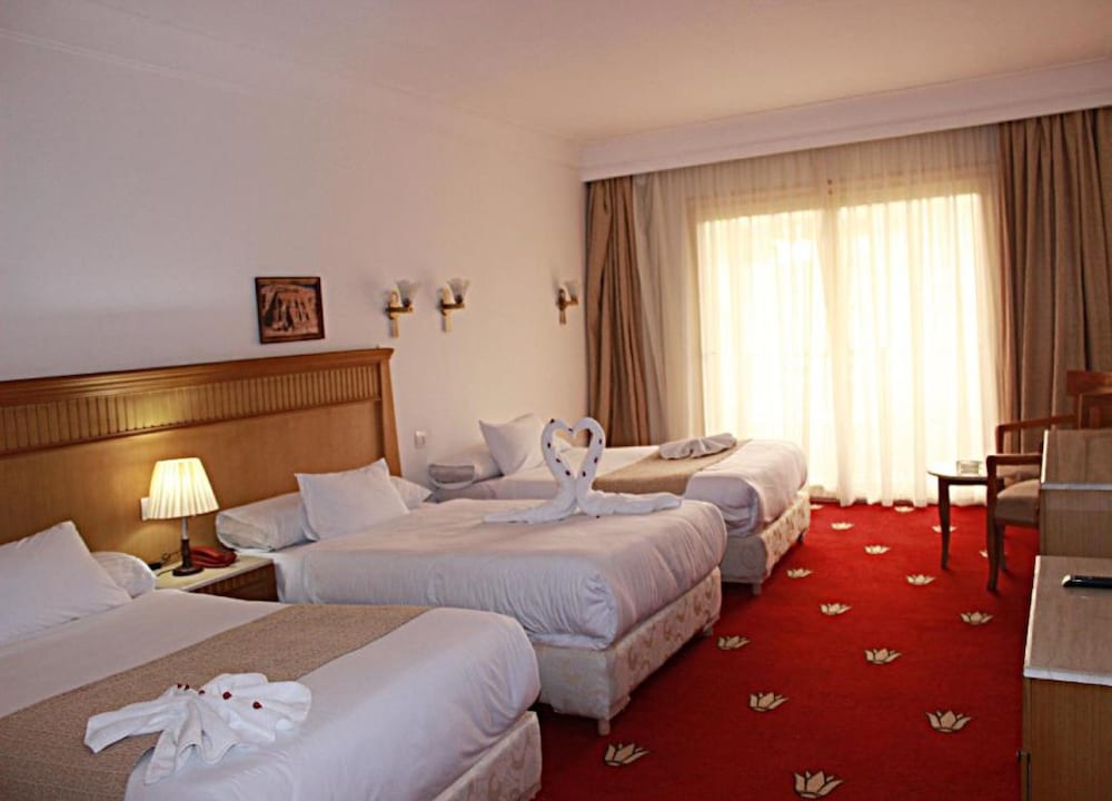 Superior Triple Room, Pyramids View - Photo 13