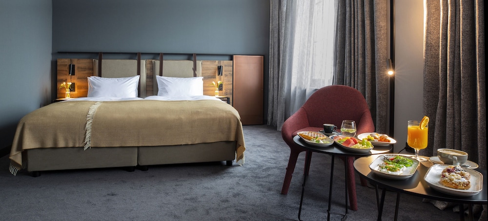 Deluxe Double Room Single Use
