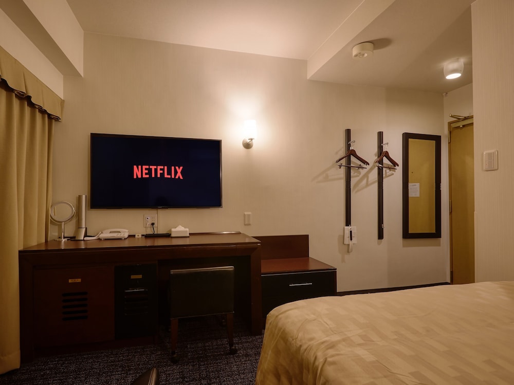 Premium Room Smoking (Airweave mattress, Smart TV) - Photo 4