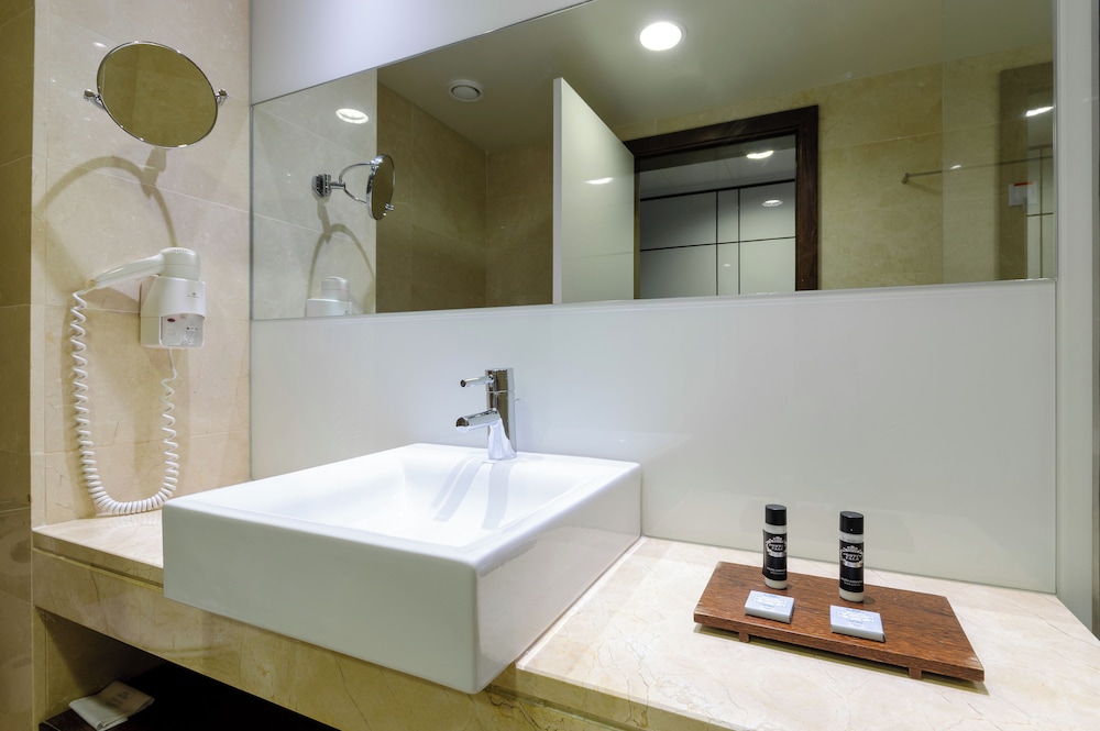 Junior Suite thumbnail 6