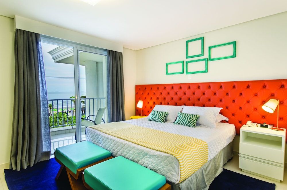 Superior Room, Multiple Beds, Partial Sea View photo 2