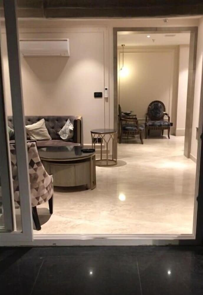 Presidential Suite photo 1