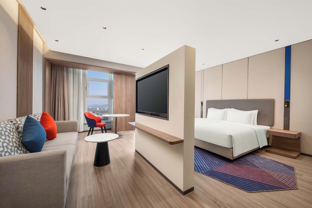 Suite, 1 King Bed photo 1