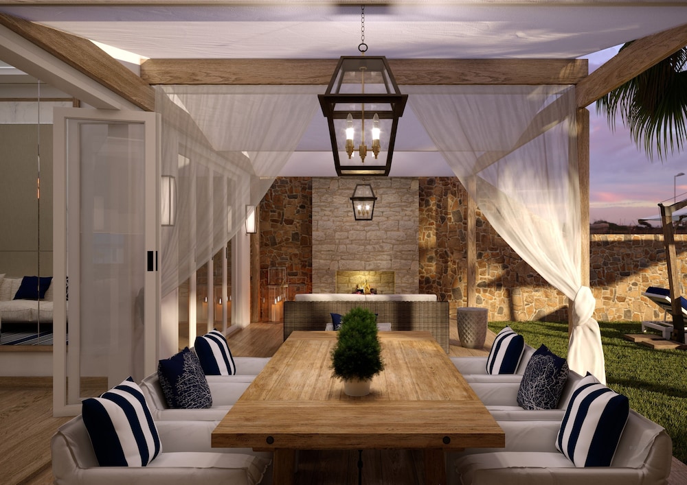 Three Bedroom Royal Villa with Private Pool and Hot Tub - Photo 9