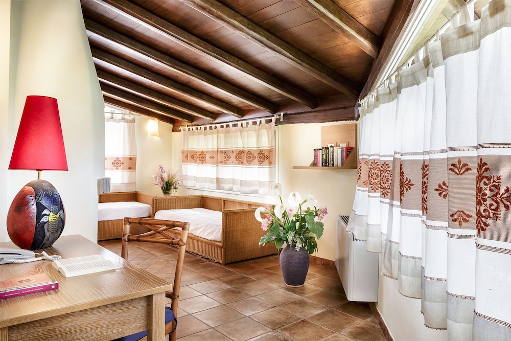 Suite - Photo 5