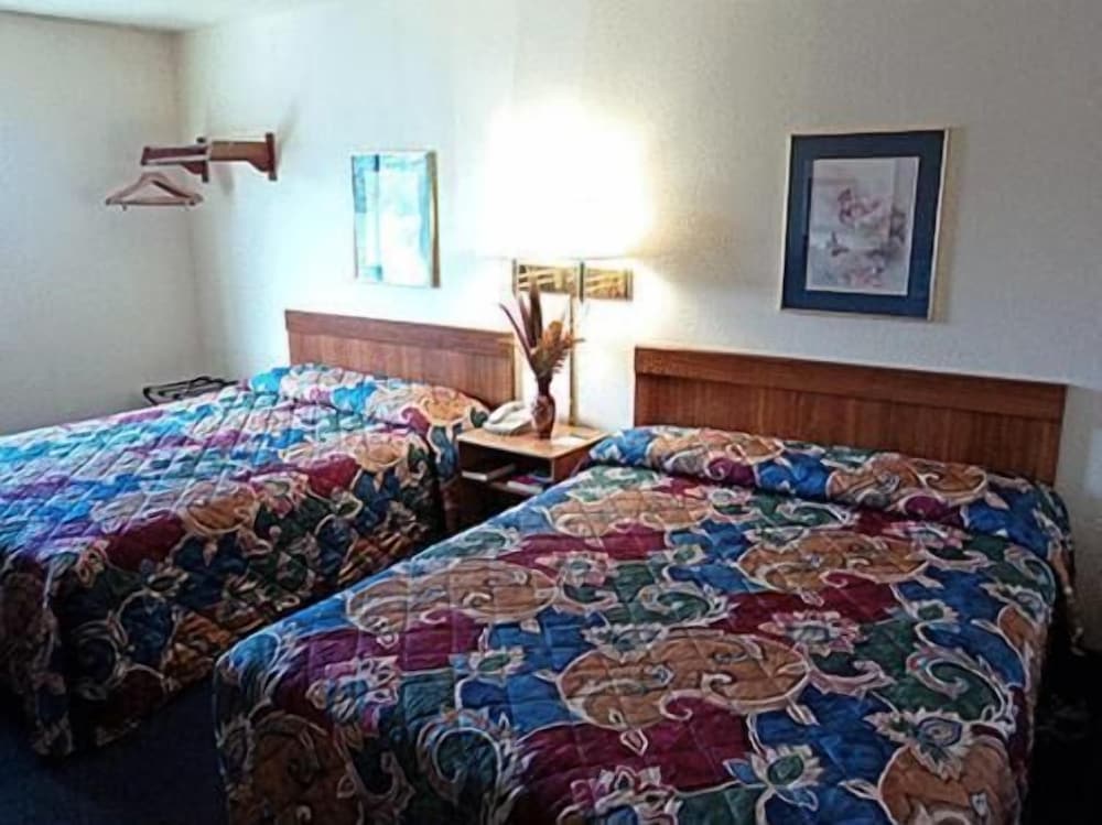 Standard Room, 2 Double Beds, Non Smoking, Refrigerator & Microwave