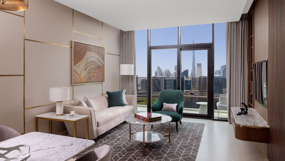 Apartment, 2 Bedrooms (Canal View, High Floor)