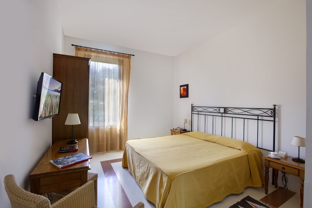 Double Room Single Use - Photo 3